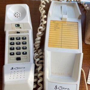 Cobra vintage White Contemporary Design Telephone ☎️ w original paperwork & box